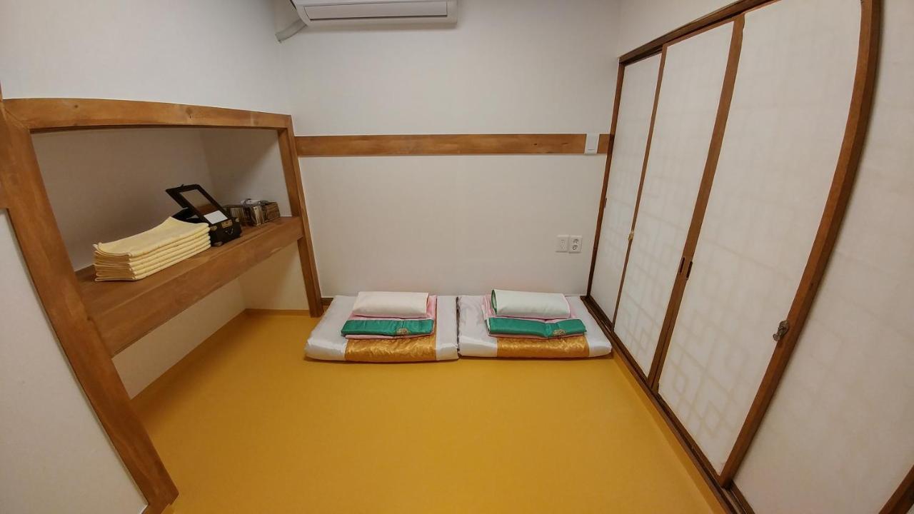 Hyosunjae Hanok Guesthouse Сеул Екстер'єр фото