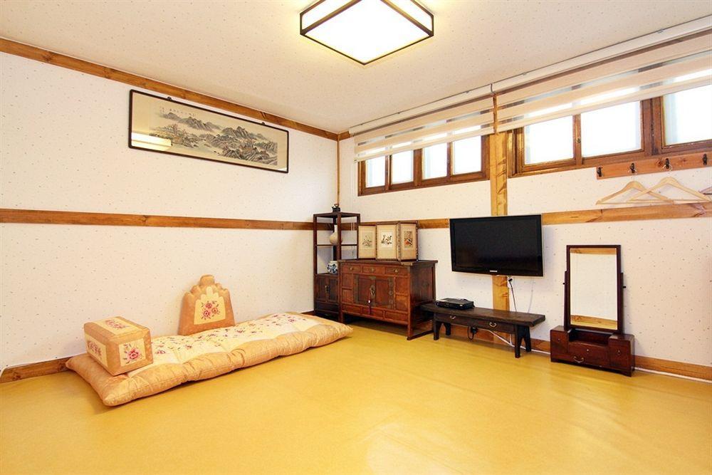 Hyosunjae Hanok Guesthouse Сеул Екстер'єр фото
