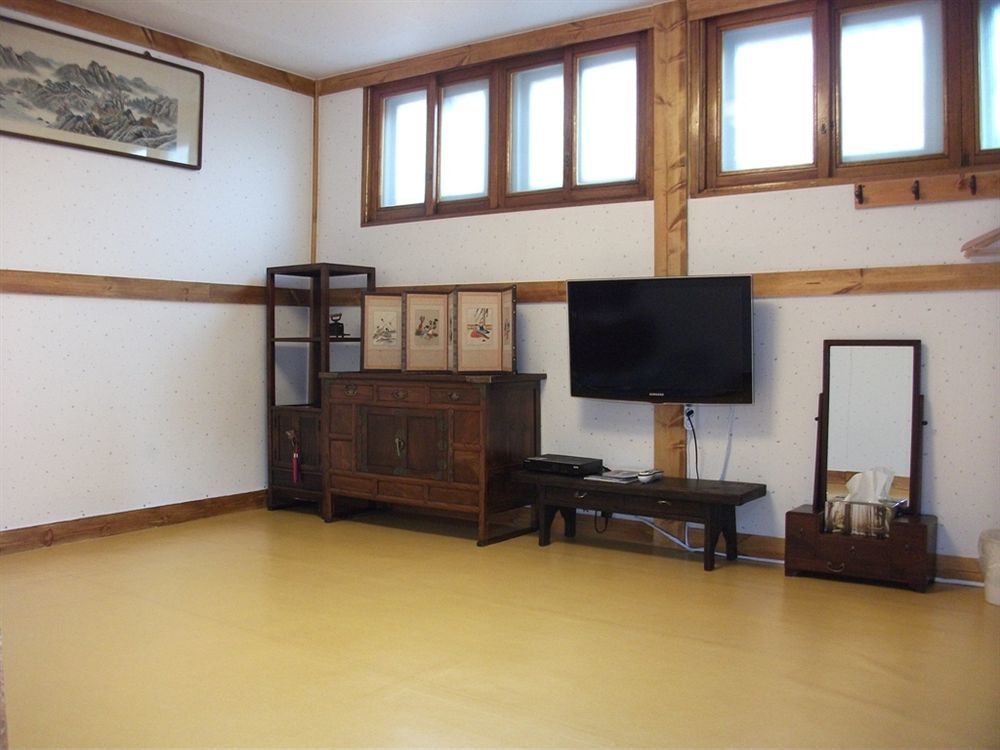 Hyosunjae Hanok Guesthouse Сеул Екстер'єр фото